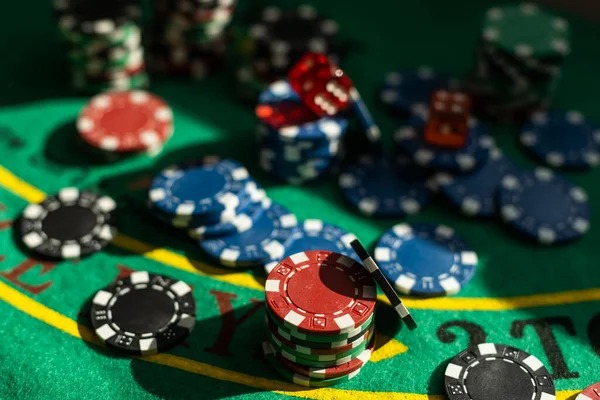 Hot Pot live-dealer table on wijayabet showing betting interface and live dealer